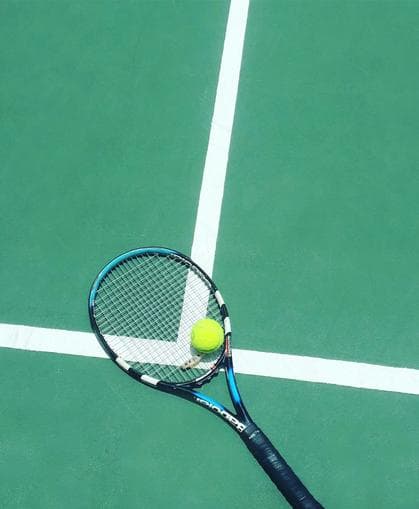 Kinderaktivität: Spiel und Spaß am Tennisplatz