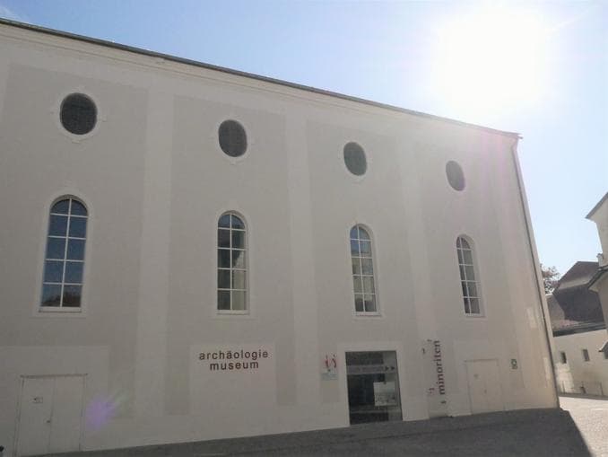 Stadtführung: Altstadthäuser & Minoritenkloster - steinerne Schätze entdecken