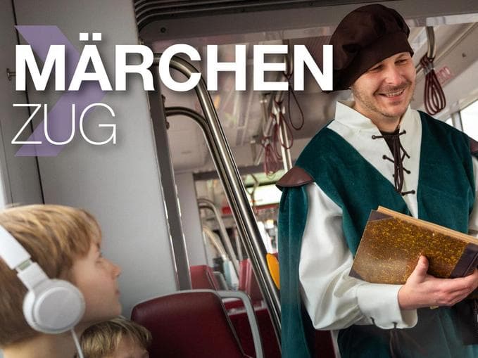 Märchenzug auf der Traunseetram