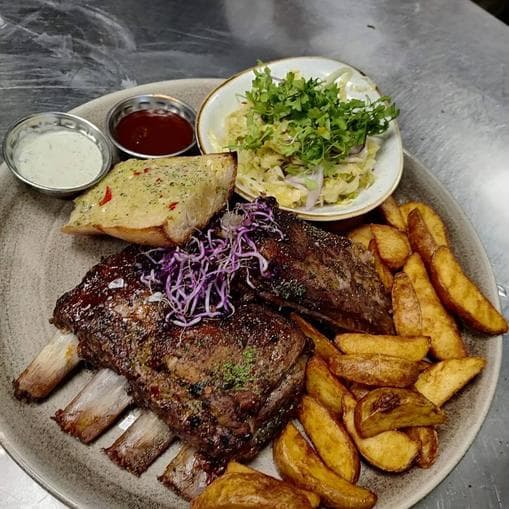 Ofenfrische Spareribs