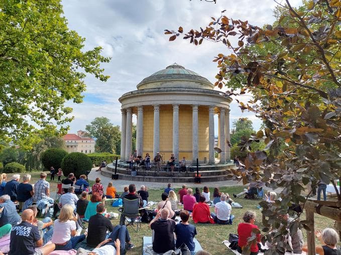 Musik im Park - The Chelsix DATUM???