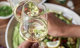 Neubaugassen-Winzer:innen Gols - Eine Gasse Schenkt ein - FRÜHLING IM GLAS