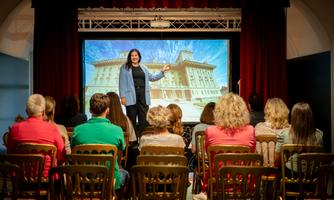 Spezialführung: Schlossführung im Sitzen