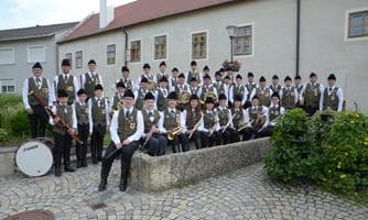Blasmusik im Dorf