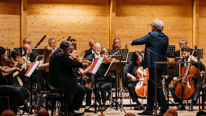 Liszt Festival: Orchester Wiener Akademie · Wiener Chormädchen · Haselböck