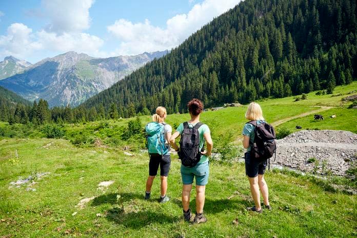Mit dem Alpbus zur Alpe Nenzigast - Retourfahrt