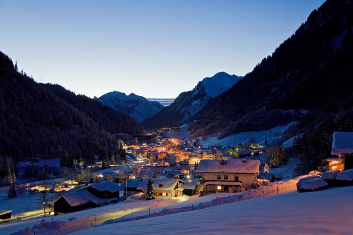 Laternenwanderung in Klösterle am Arlberg