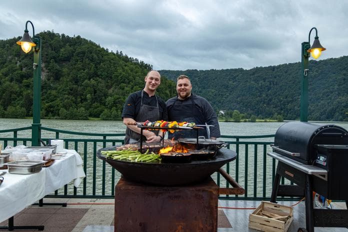 Grill & Chill