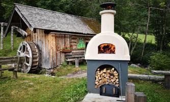 Brotbacken in der Trogermühle