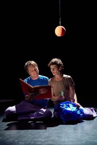 Theater: Urknall - am Anfang regnet es Kühe