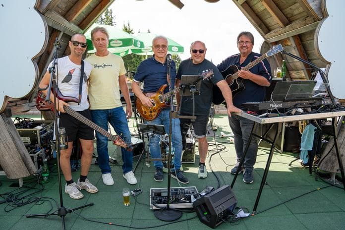 Alpine Summer Afternoon Sounds - LIVE-Musik - "Beppos Dance Band"