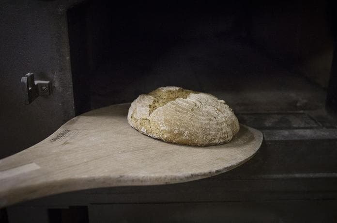 Brotbacken am Bauernhof