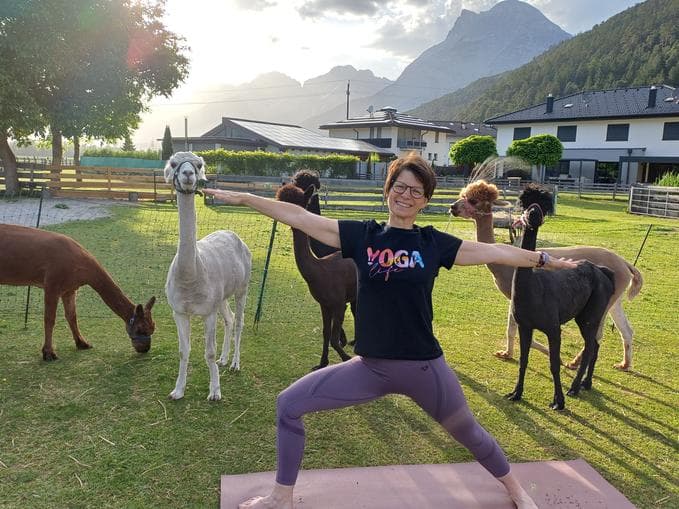 Yoga bei den Alpakas am Oettlhof
