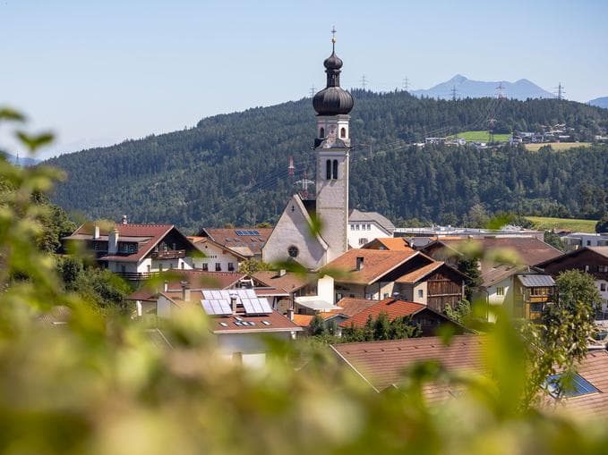 Kirchen-Patrozinium mit Prozession