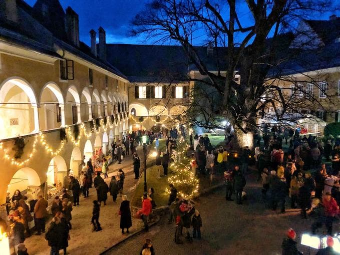 Adventmarkt der Bürgerfrauen Millstatt