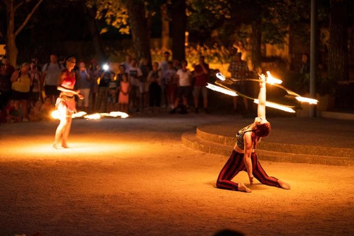 Magische Nacht am See | Gaukler, Artisten, Feuershow und LIVE Musik
