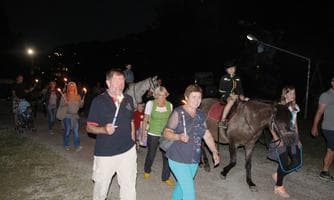 Fackelwanderung mit Pferden