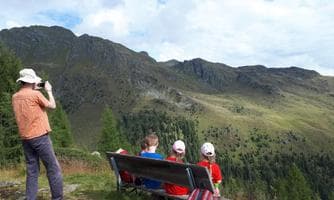 Familienwanderung auf der Emberger Alm