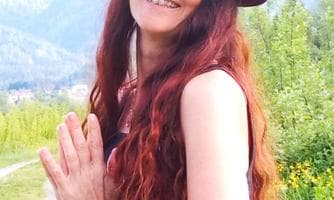 Frauenkraft Tanzen bei den Spintikteichen