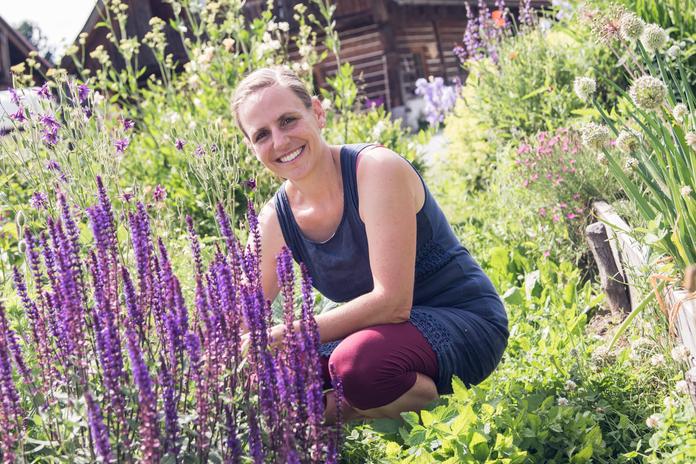 Hiking and Tasting: Herb Tour on the Simonhöhe