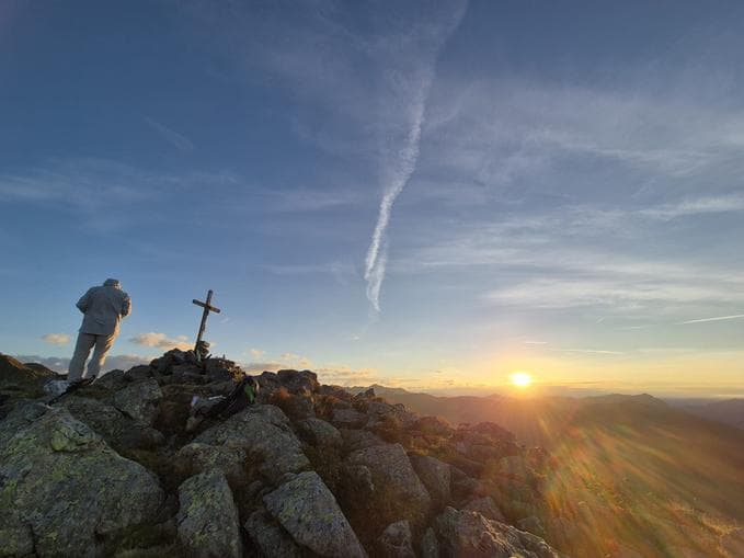 Sonnenaufgangswanderung mit Mondfinsternis
