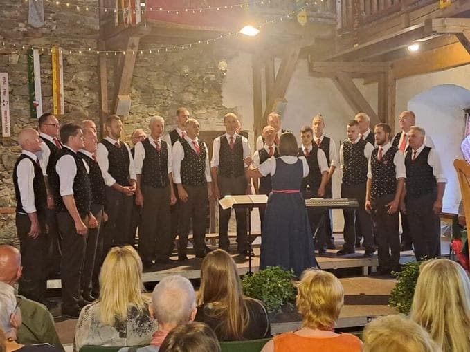 Burgsingen des MGV 1834 Gmünd