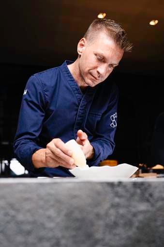2-Sterne Koch Andreas Senn vom SENNS.Restaurant Salzburg zu Gast im magdas