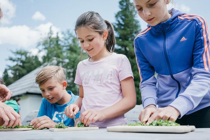 Herb Hike for the Whole Family