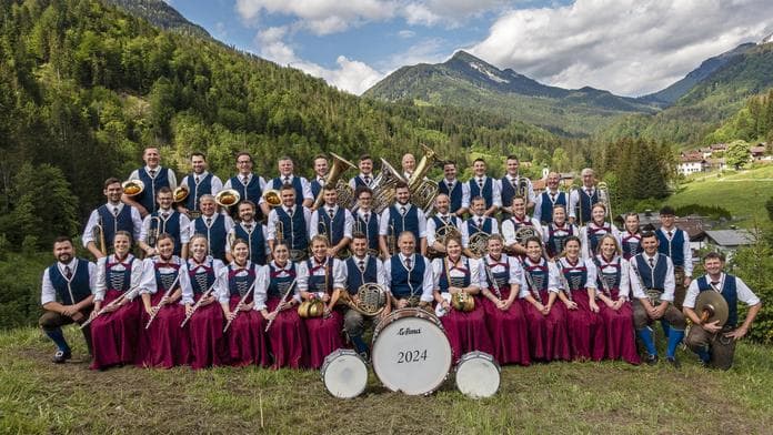 Sonnwendfrühschoppen mit Entenrennen der Bundesmusikkapelle Landl