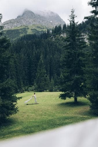 Lech Card - Pilates am Berg mit Uli Alber