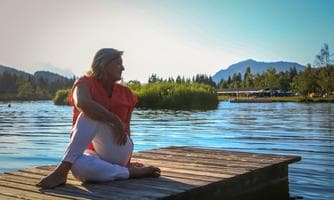 Yoga mit Herz am Lauchsee mit Anneliese Höfer