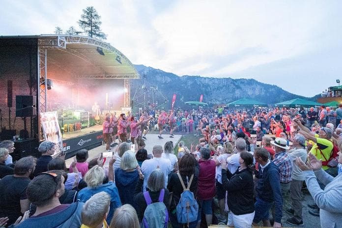 Almfest auf der Wurzeralm mit Bergleuchten