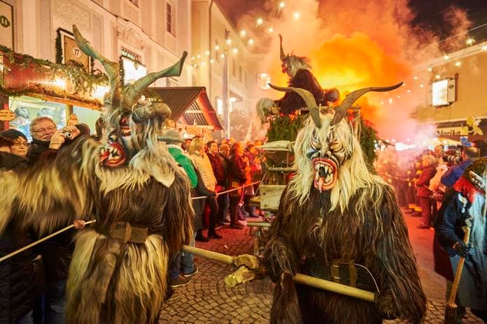 Steinbacher Perchtenraunacht mit Großfeuerwerk