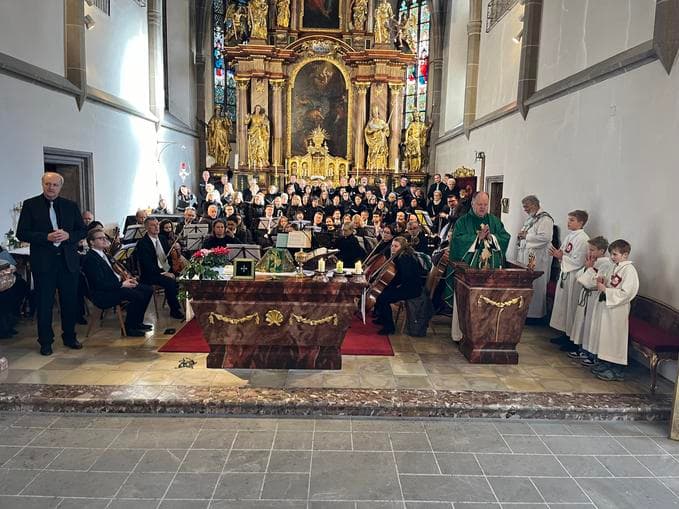 Heilige Messe mit dem Wartberger Chor