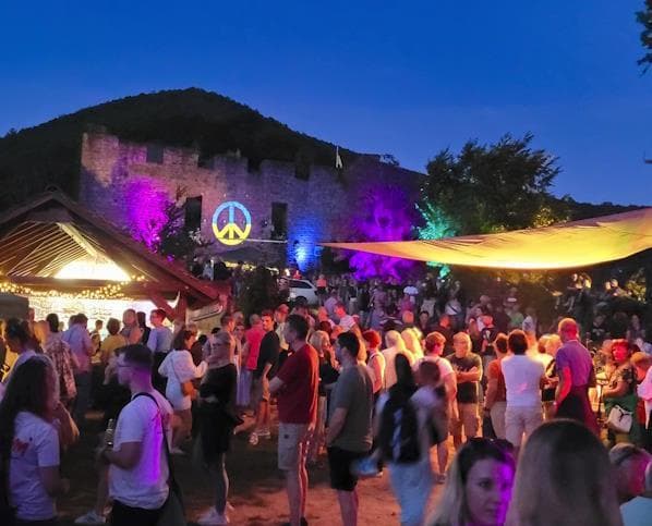Burgfest "Wolf of Winestreet" auf der Wolfsburg