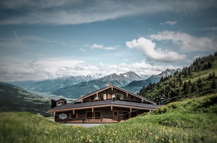 Sommer BBQ & Hüttenabend auf 1.800 m | Berggasthaus & Lodge Resterhöhe