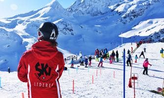 Skischulrennen mit Gästeklasse