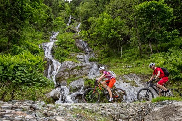 Mit dem "E-Bike" auf traumhafter Entdeckungstour zur Gamsblickalm