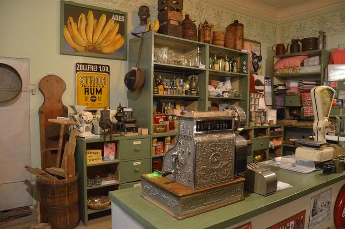 Guided Tour at the Department Store Museum