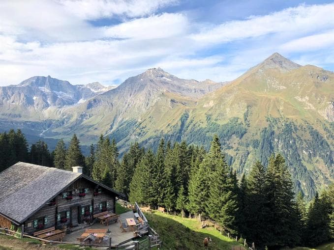 Almbus zur Mitterastenalm