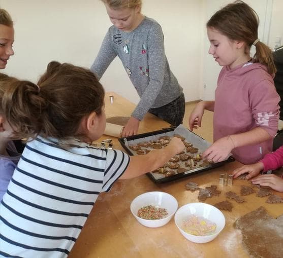 KRÄUTERleben Kinder-Keksbackkurs und schnelles Mittagsgericht