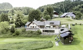 Bratl Sonntag auf der Waldhofalm