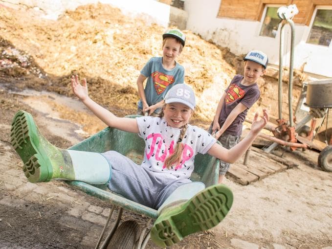 Familientag - Erlebnistag am Bauernhof mit Brotbacken