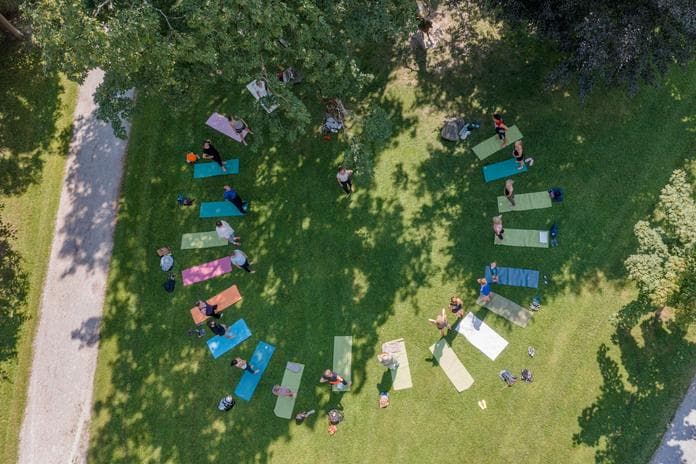 Yoga im Kurpark