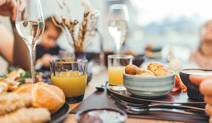 Sonntagsbrunch: Oktoberfest Brunch mit Weißwurst & Brezn