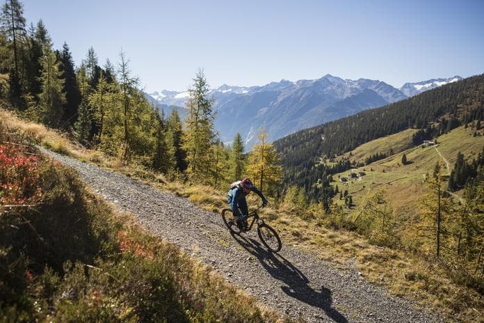 Mit dem "E-Bike" auf traumhafter Entdeckungstour zur Steineralm