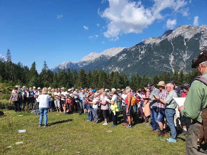 Klingendes Leutaschtal - "G'sungen und G'wandert"