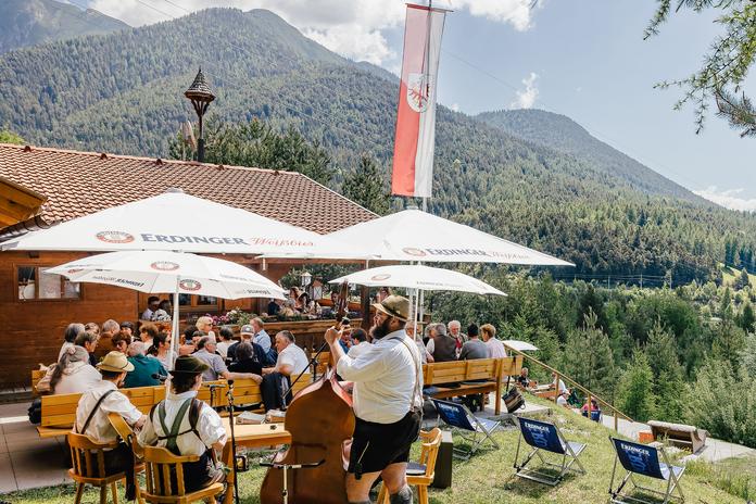 Frühschoppen auf der Enzianhütte