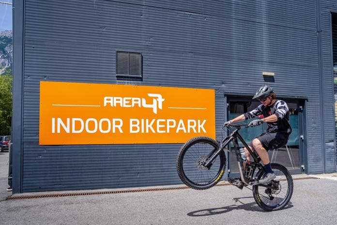AREA 47 - Wheelie Wednesday