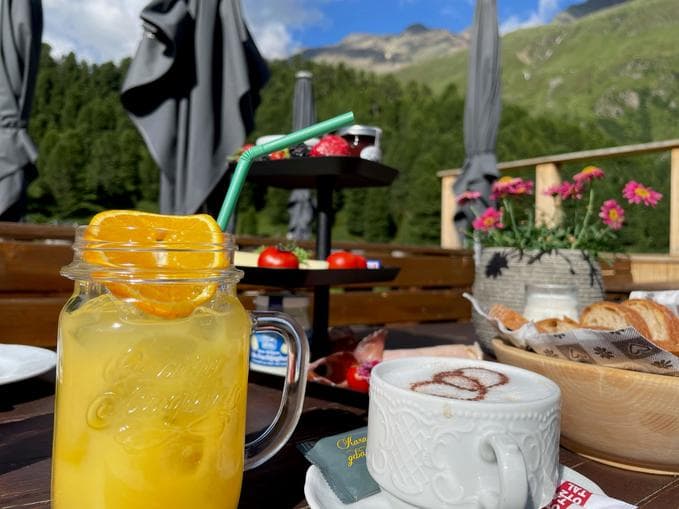 *Almfrühstück auf der Zirben Alm